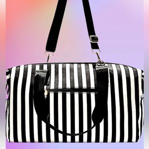 NWT Alice + Olivia duffel bag designed by Stacey Bendet with Stace Face …